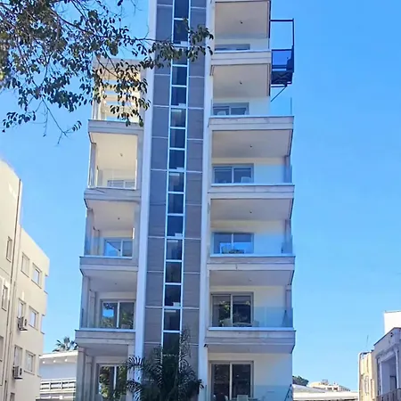 Coral Apartment *