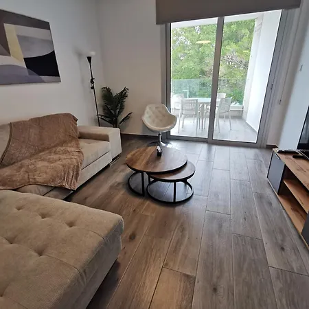 Coral Λάρνακα