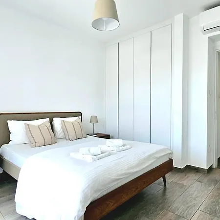 Coral Apartment