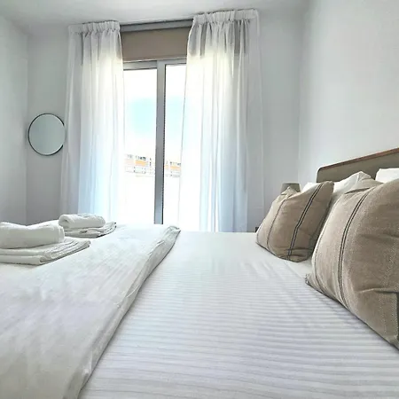 Coral Apartment *