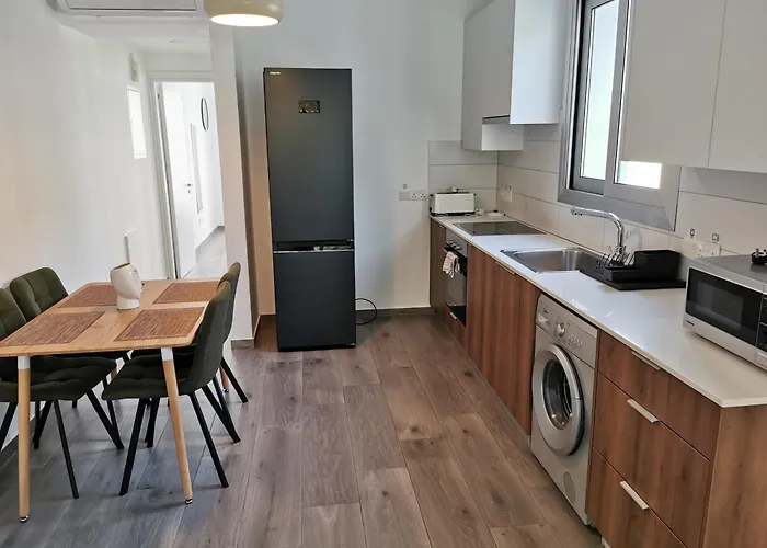 Coral * Ларнака